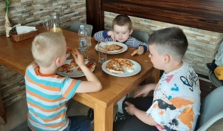 Wisienki spędzają Dzień Dziecka w Pizzerii Golińska