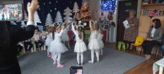 DZIEŃ BABCI I DZIADKA W GRUPIE KRECIKÓW