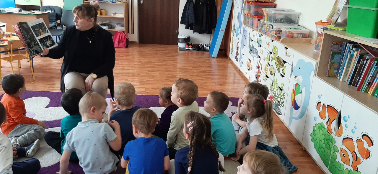 Galeria - MALI ODKRYWCY UCZESTNICZĄ W ZAJĘCIACH BIBLIOTECZNYCH