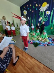 PRZEDSTAWIENIE DLA RODZICÓW ‘PRZYGODY NIEGRZECZNEJ ŻABKI’