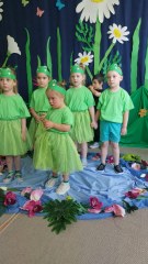 PRZEDSTAWIENIE DLA RODZICÓW ‘PRZYGODY NIEGRZECZNEJ ŻABKI’