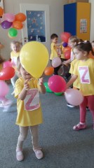 ‘KIEDY ŚMIEJE SIĘ DZIECKO, ŚMIEJE SIĘ CAŁY ŚWIAT’ DZIEŃ PRZEDSZKOLAKA W GRUPIE MAŁYCH ODKRYWCÓW