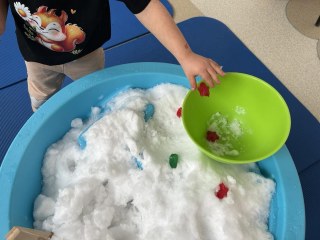 ZIMOWE ZAJĘCIA SENSORYCZNE