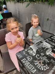 WYJŚCIE NA LODY – ZAKOŃCZENIE ROKU SZKOLNEGO W GRUPIE MAŁYCH ODKRYWCÓW
