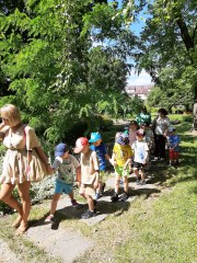 WYJŚCIE NA LODY – ZAKOŃCZENIE ROKU SZKOLNEGO W GRUPIE MAŁYCH ODKRYWCÓW